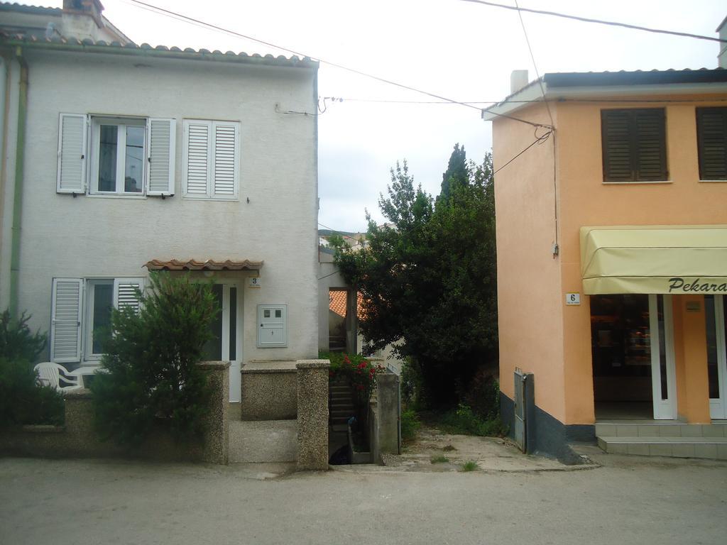 Apartment Filip Vrbnik Exterior foto